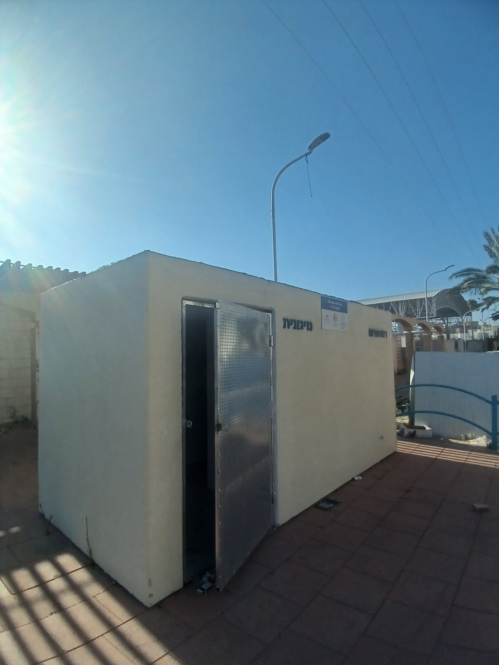 Public shelter access — urban