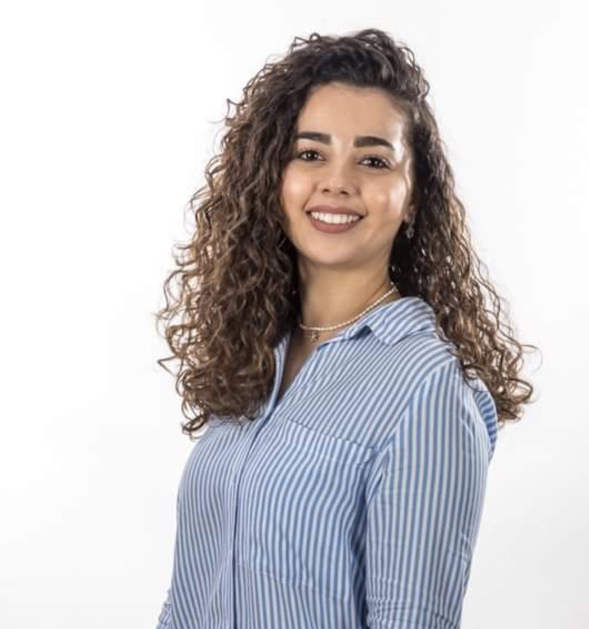 عدن ميعاري