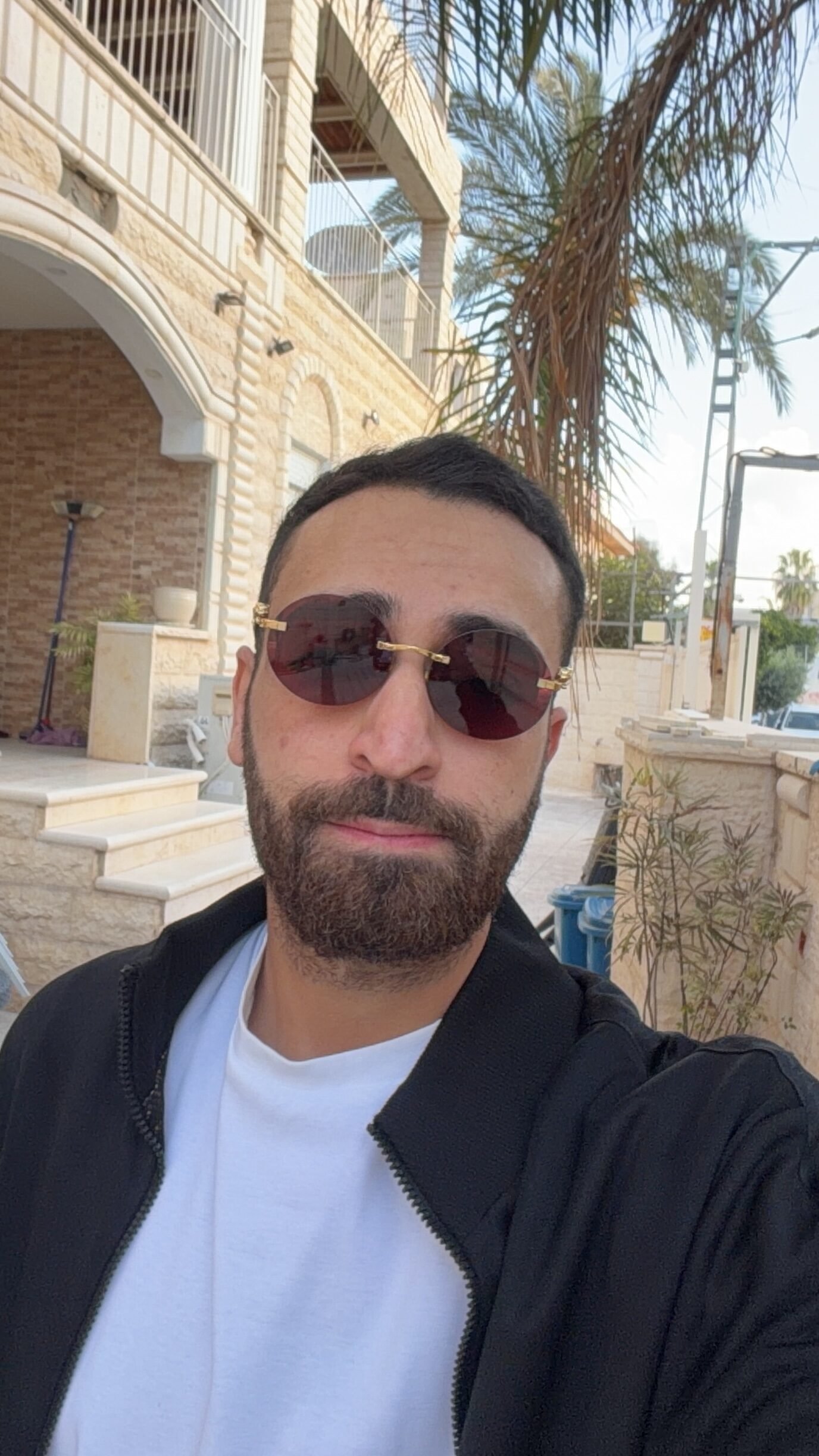 ادم طه